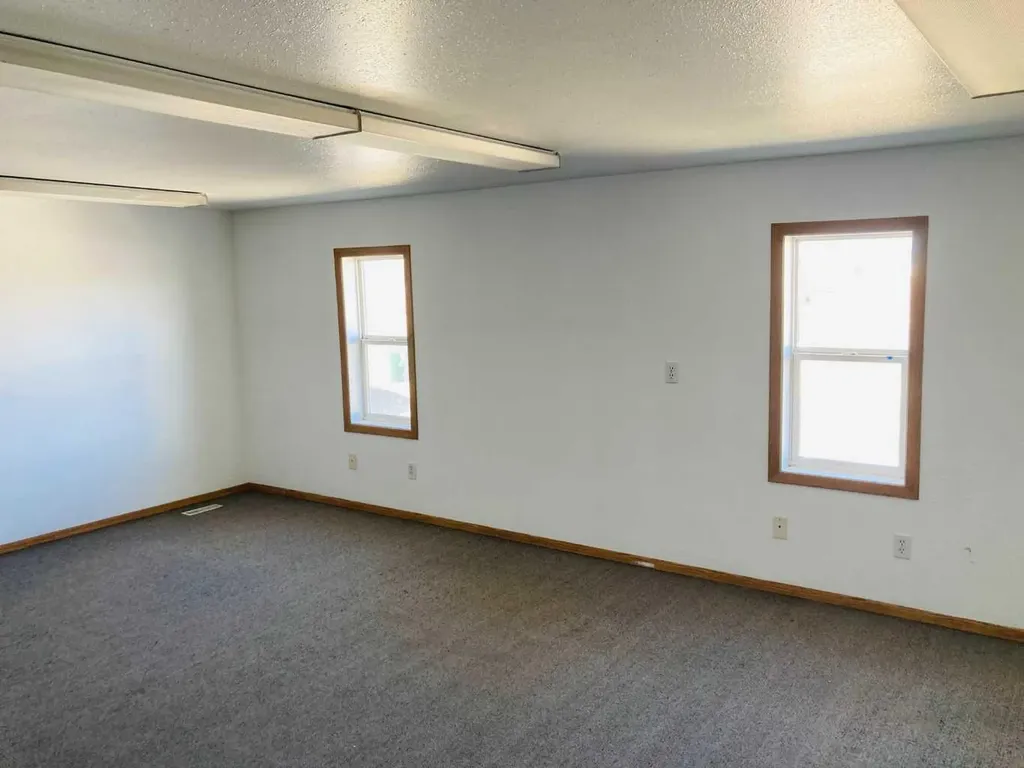 5292/96 48 Avenue Whitecourt AB T0E 0A6