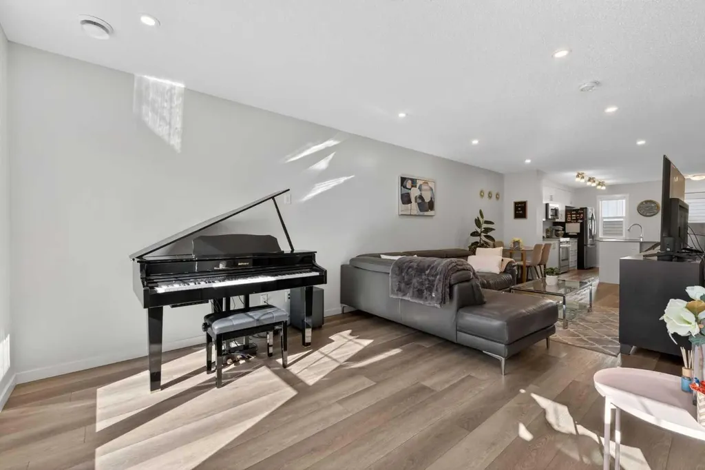 340 Cranbrook Square SE Calgary AB T3M 3K8