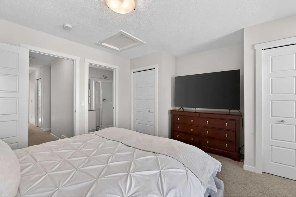 340 Cranbrook Square SE Calgary AB T3M 3K8