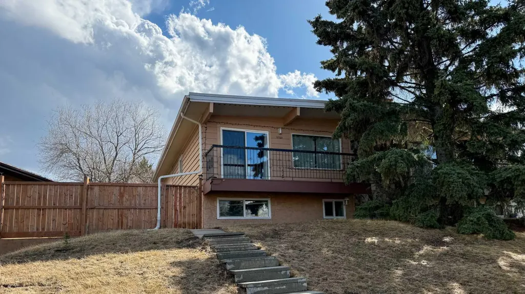 11723 Canfield Road SW Calgary AB T2W 1J6