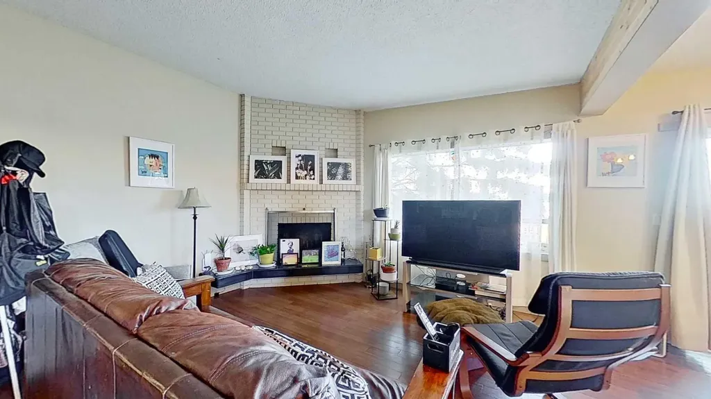 11723 Canfield Road SW Calgary AB T2W 1J6