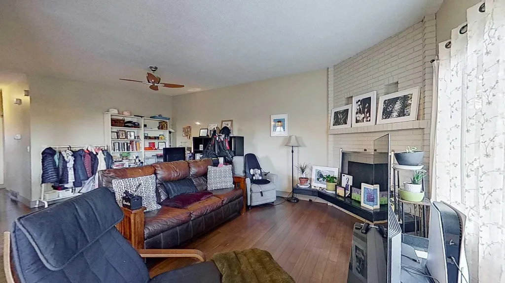 11723 Canfield Road SW Calgary AB T2W 1J6