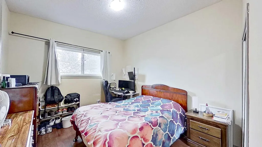 11723 Canfield Road SW Calgary AB T2W 1J6