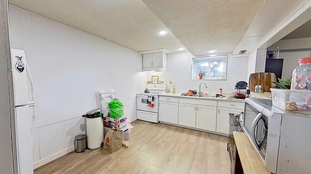 11723 Canfield Road SW Calgary AB T2W 1J6