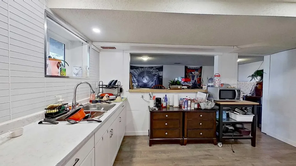 11723 Canfield Road SW Calgary AB T2W 1J6