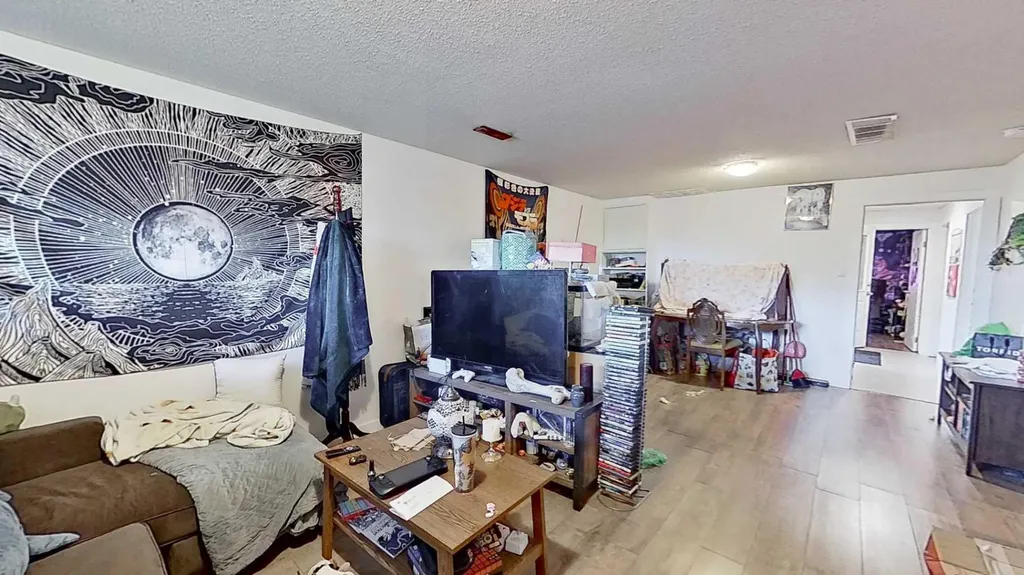 11723 Canfield Road SW Calgary AB T2W 1J6