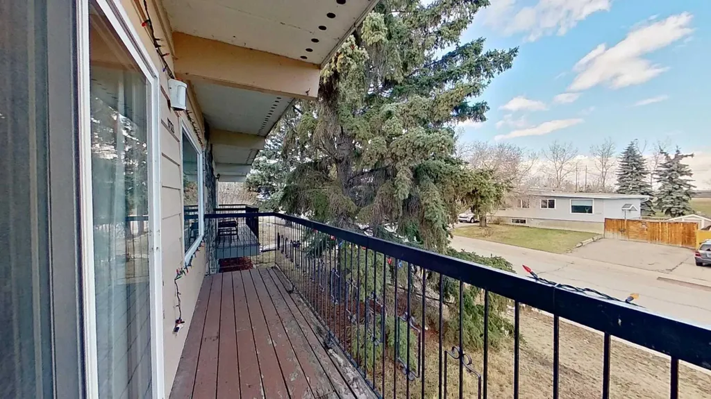 11723 Canfield Road SW Calgary AB T2W 1J6