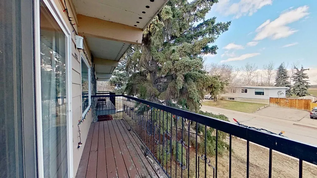 11723 Canfield Road SW Calgary AB T2W 1J6