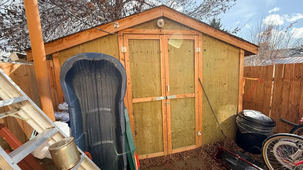 11723 Canfield Road SW Calgary AB T2W 1J6