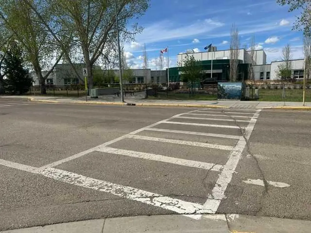 144 Upland Boulevard W Brooks AB T1R 0R3