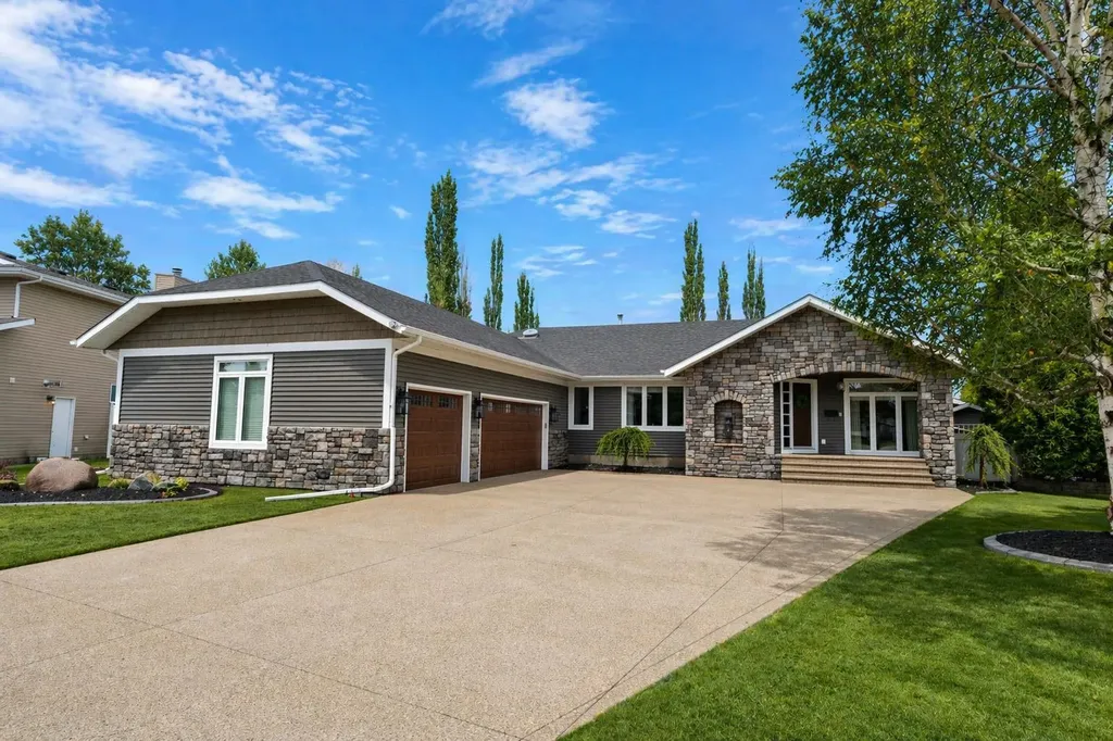21 Dandell Close Red Deer AB T4R 2J3