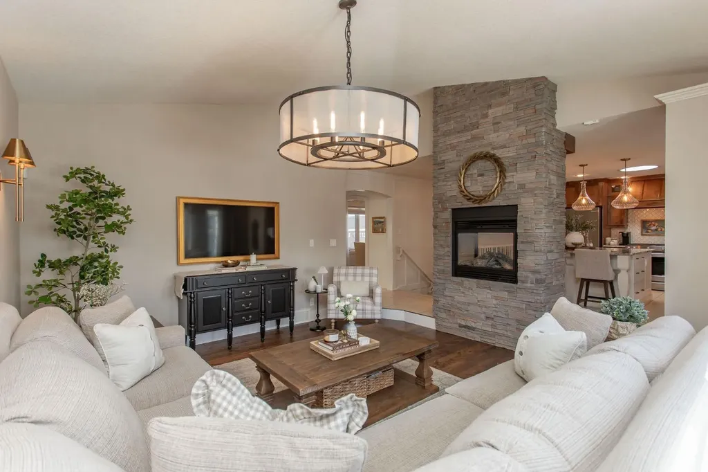 21 Dandell Close Red Deer AB T4R 2J3