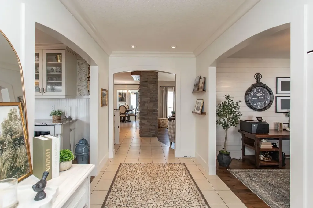 21 Dandell Close Red Deer AB T4R 2J3