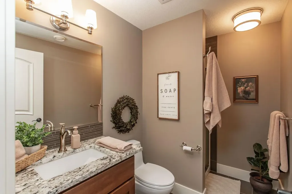 21 Dandell Close Red Deer AB T4R 2J3