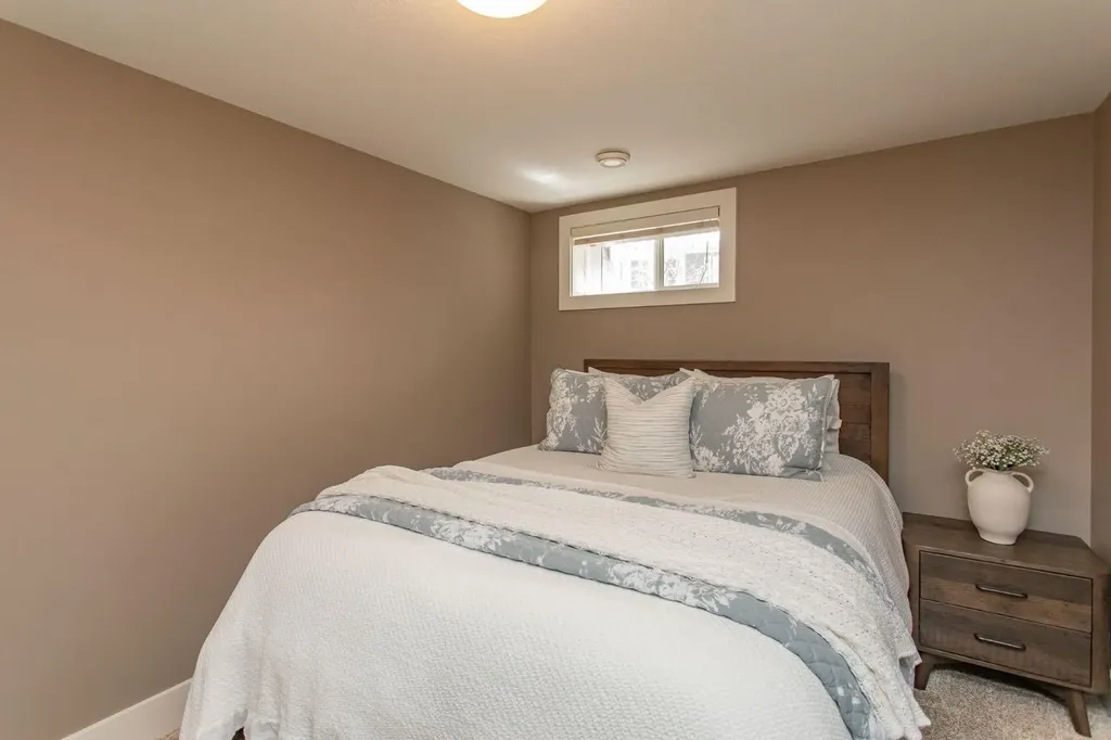 21 Dandell Close Red Deer AB T4R 2J3