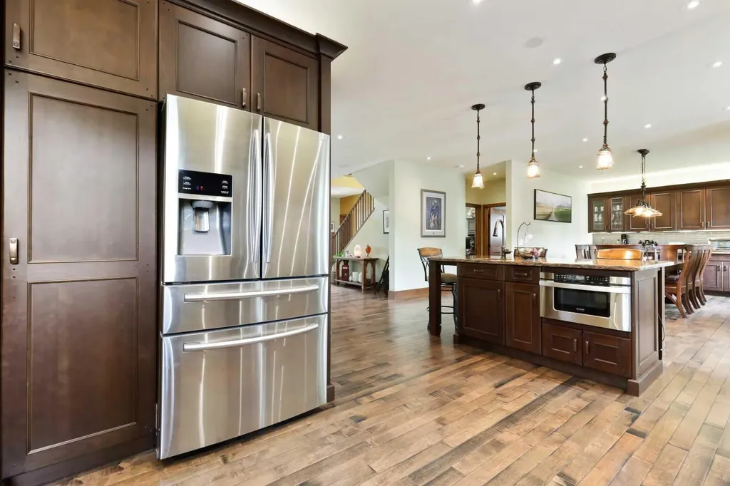 2908 7 Avenue NW Calgary AB T2N 1B2