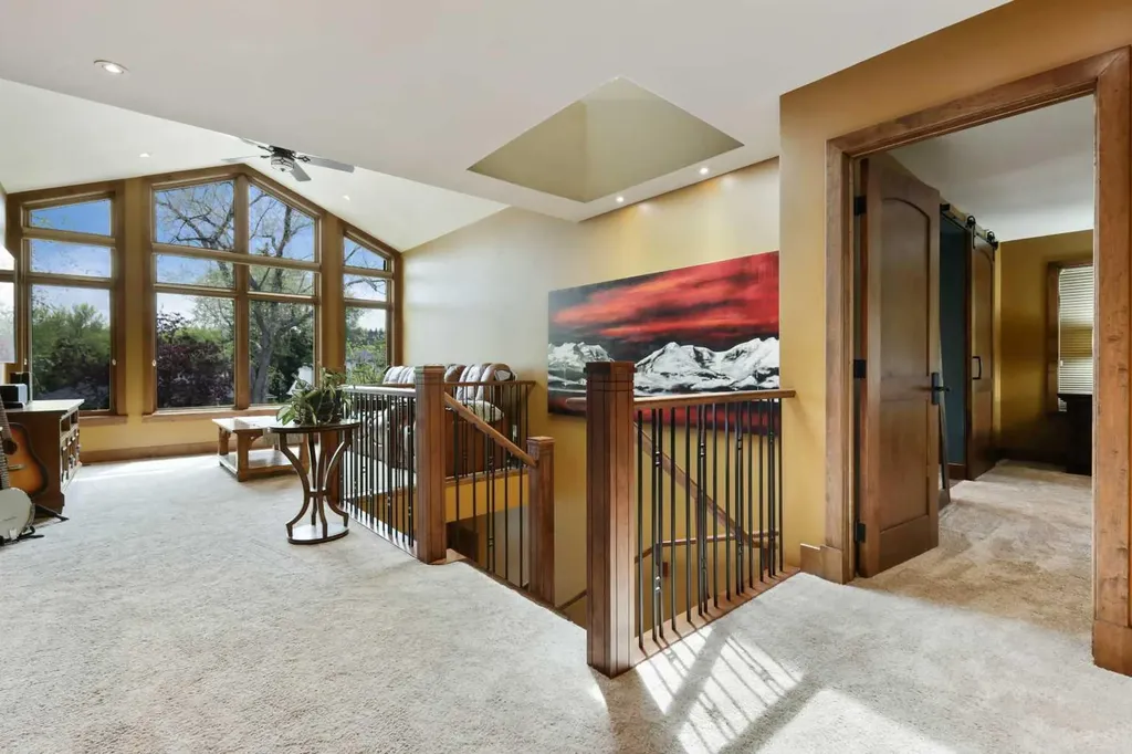 2908 7 Avenue NW Calgary AB T2N 1B2