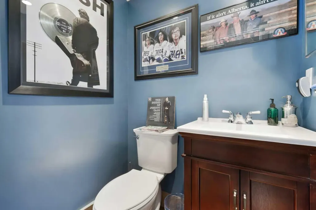 2908 7 Avenue NW Calgary AB T2N 1B2