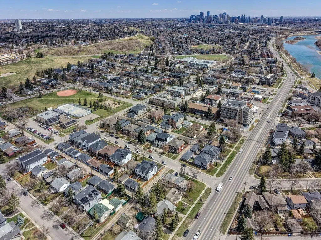 3432 3 Avenue NW Calgary AB T2N 0M3