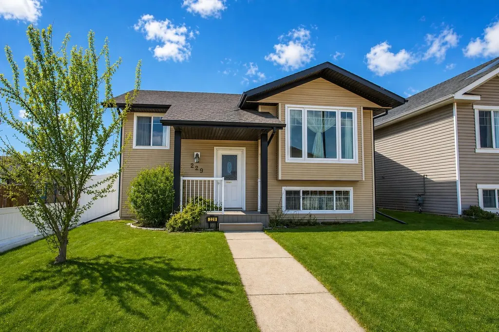 229 Jaspar Crescent Red Deer AB T4P 0G9