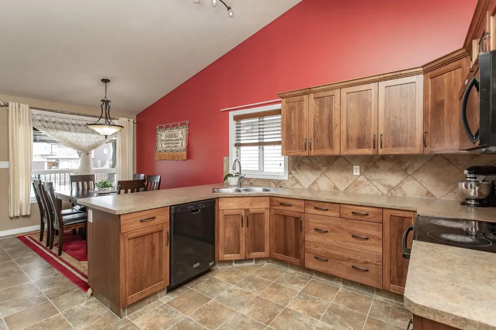 229 Jaspar Crescent Red Deer AB T4P 0G9