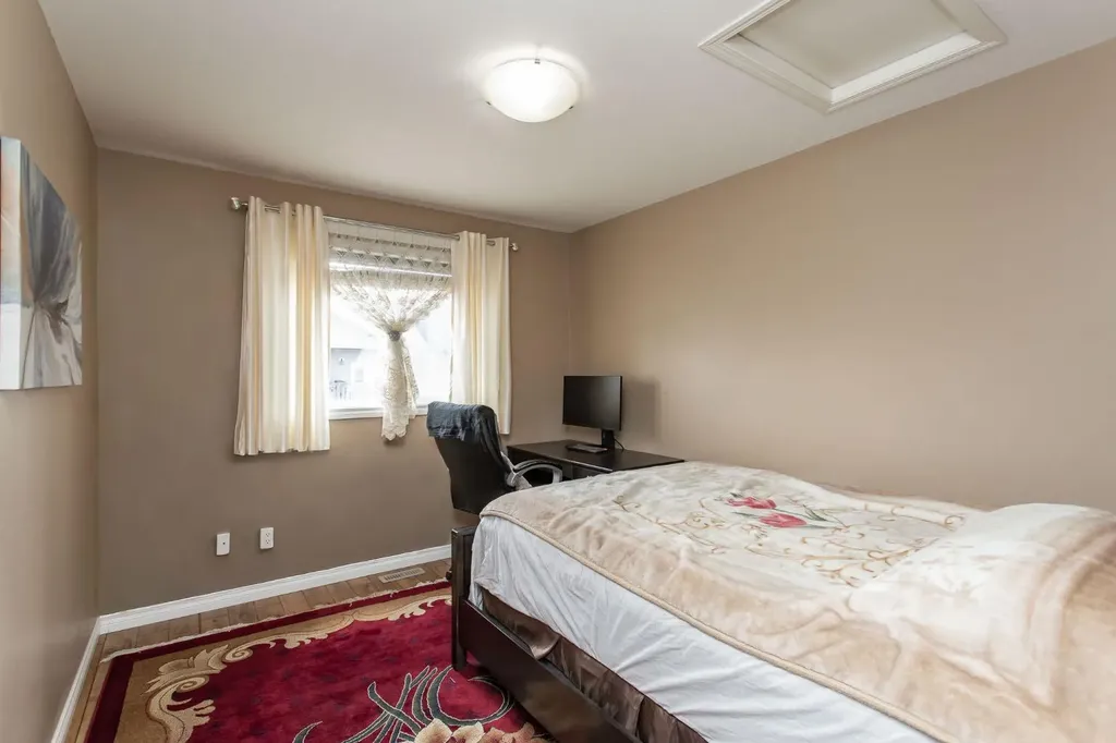 229 Jaspar Crescent Red Deer AB T4P 0G9