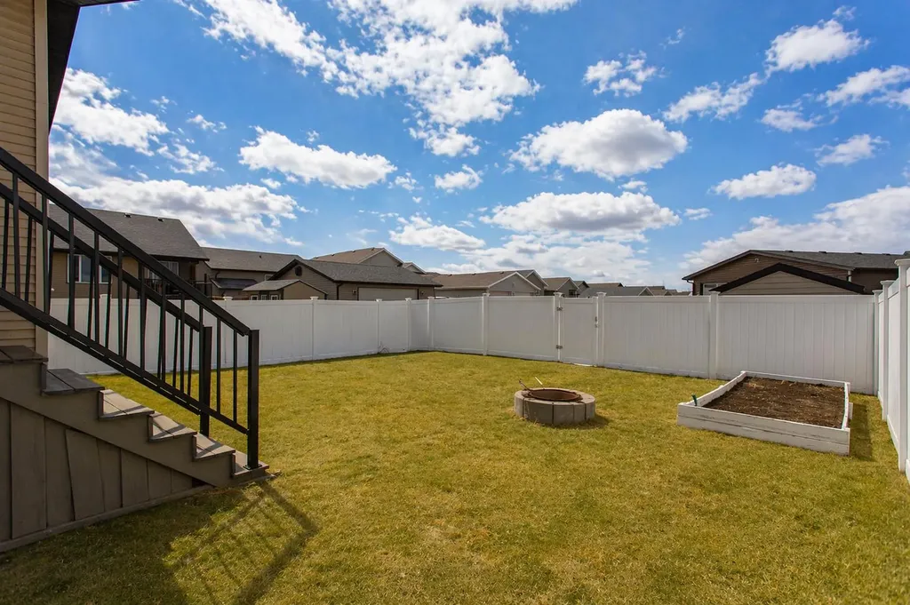 229 Jaspar Crescent Red Deer AB T4P 0G9