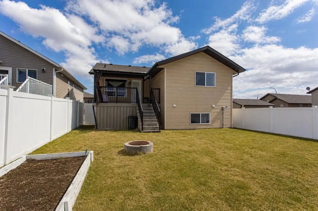 229 Jaspar Crescent Red Deer AB T4P 0G9