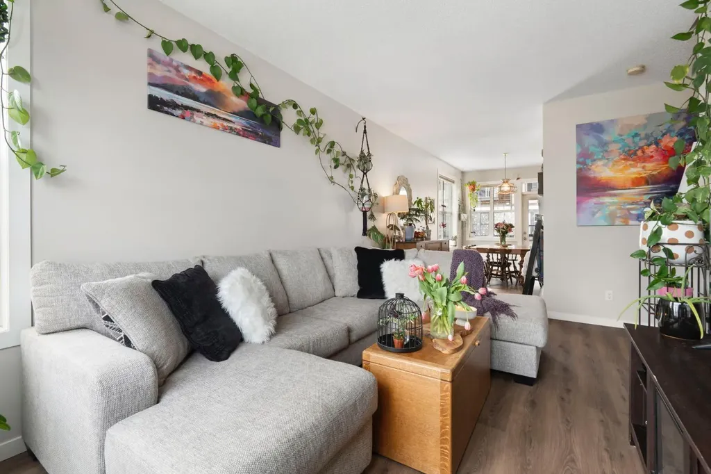 130 New Brighton Way SE Calgary AB T2Z 1H7