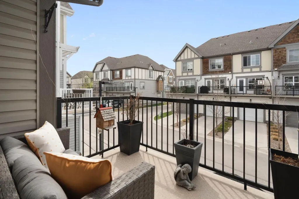 130 New Brighton Way SE Calgary AB T2Z 1H7