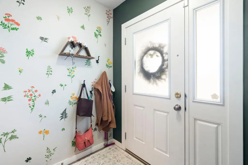 130 New Brighton Way SE Calgary AB T2Z 1H7