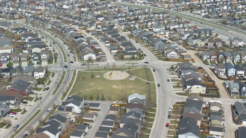 130 New Brighton Way SE Calgary AB T2Z 1H7