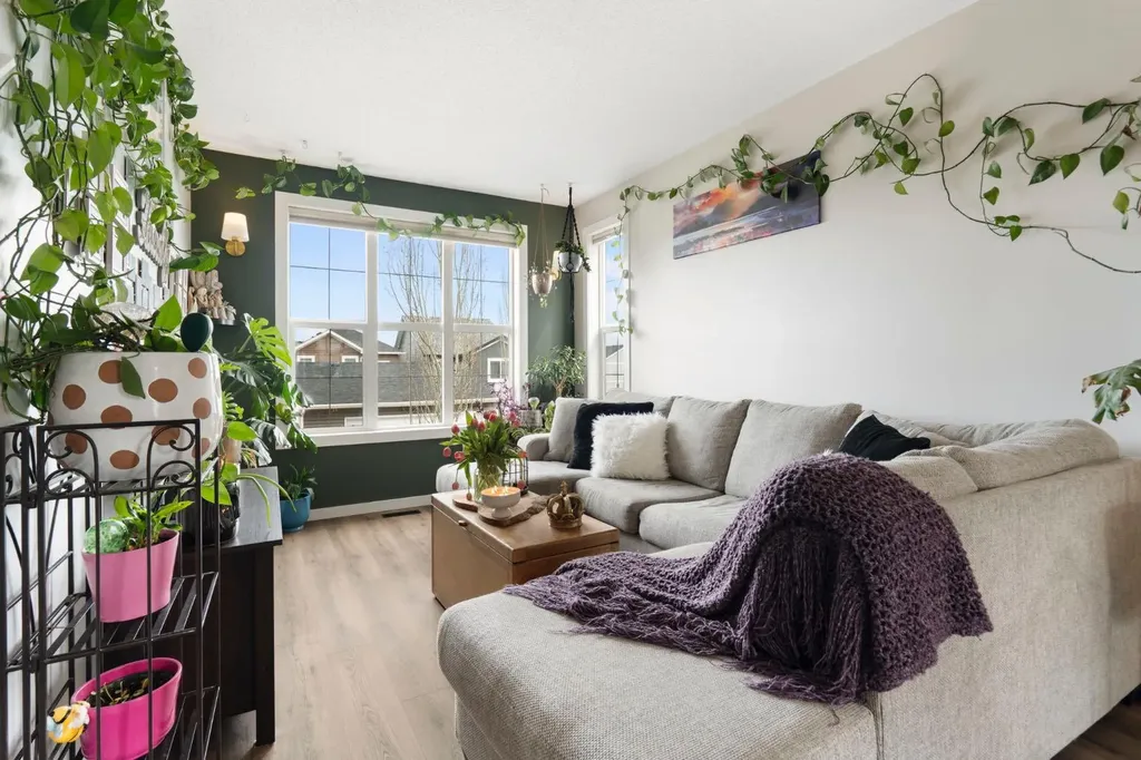 130 New Brighton Way SE Calgary AB T2Z 1H7
