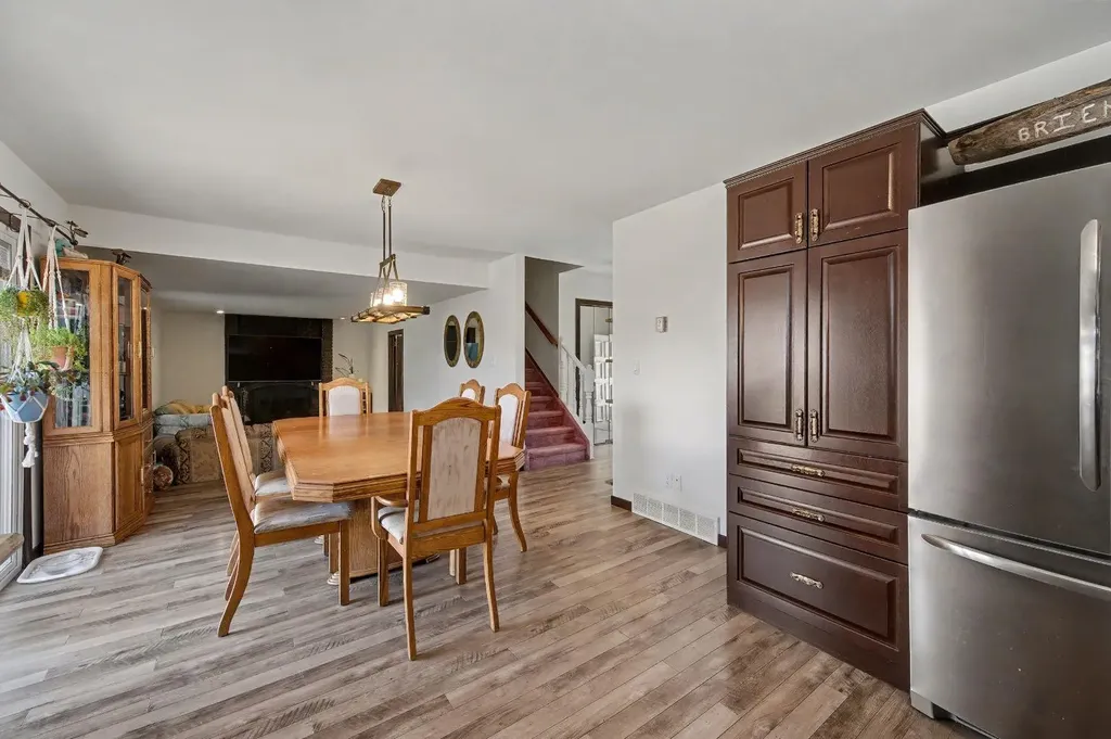 677 Wallace Drive Carstairs AB T0M0N0