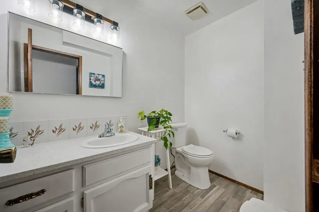 677 Wallace Drive Carstairs AB T0M0N0