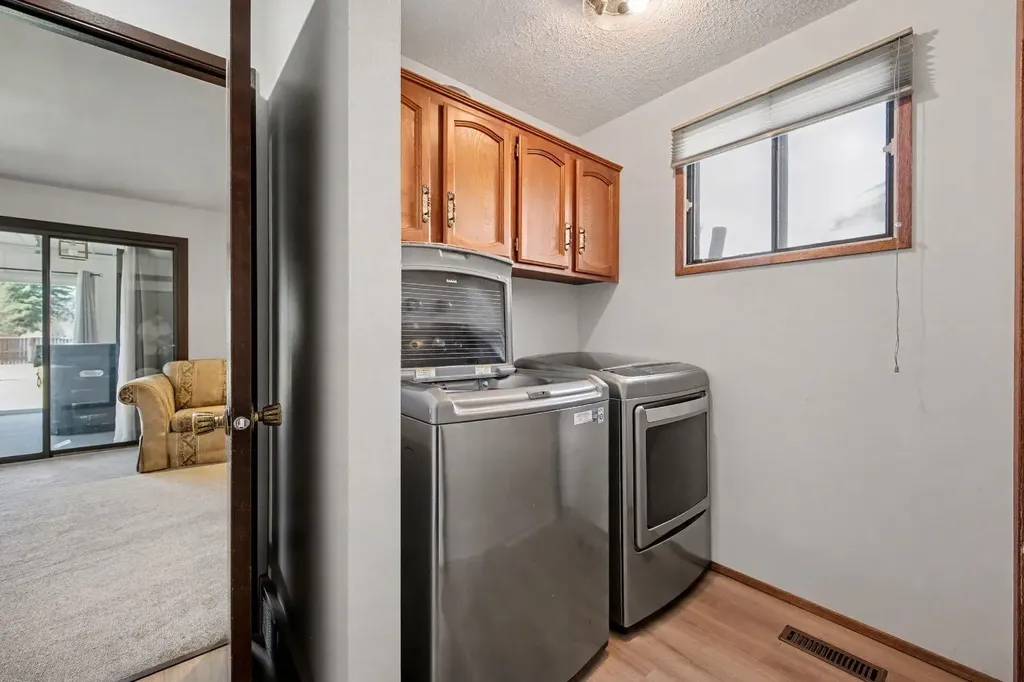 677 Wallace Drive Carstairs AB T0M0N0