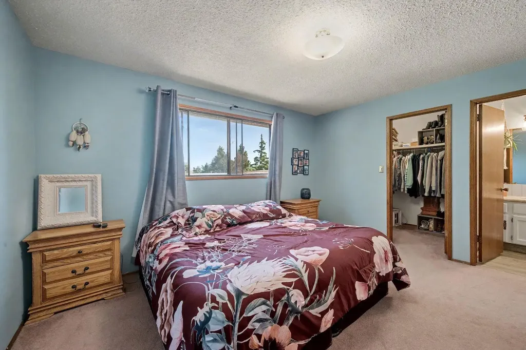 677 Wallace Drive Carstairs AB T0M0N0