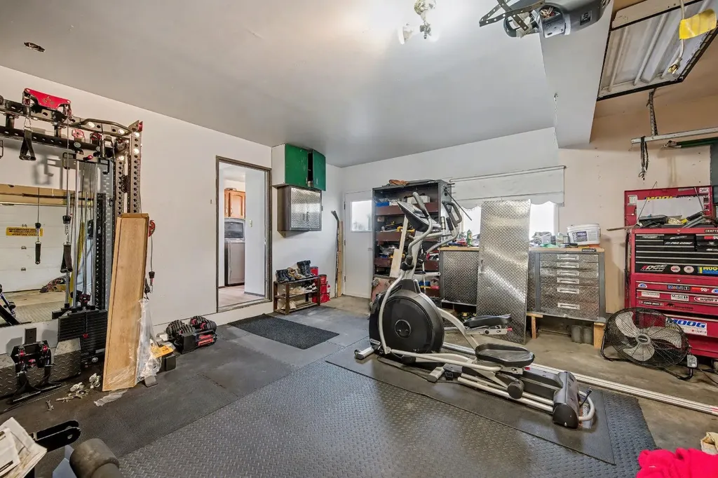 677 Wallace Drive Carstairs AB T0M0N0