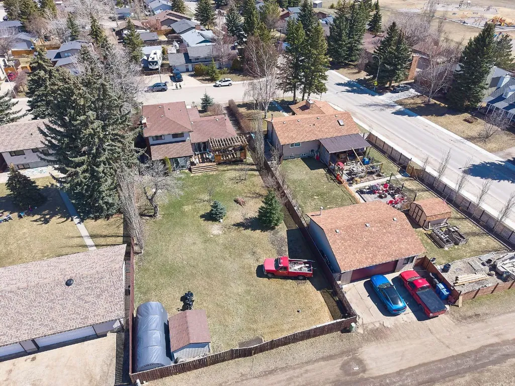 677 Wallace Drive Carstairs AB T0M0N0