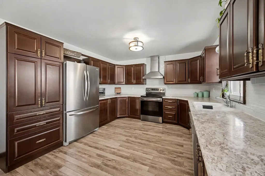 677 Wallace Drive Carstairs AB T0M0N0