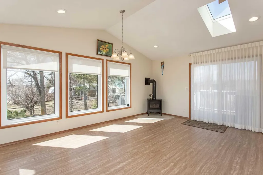 13 43 Avenue Close Lacombe AB T4L 1V8