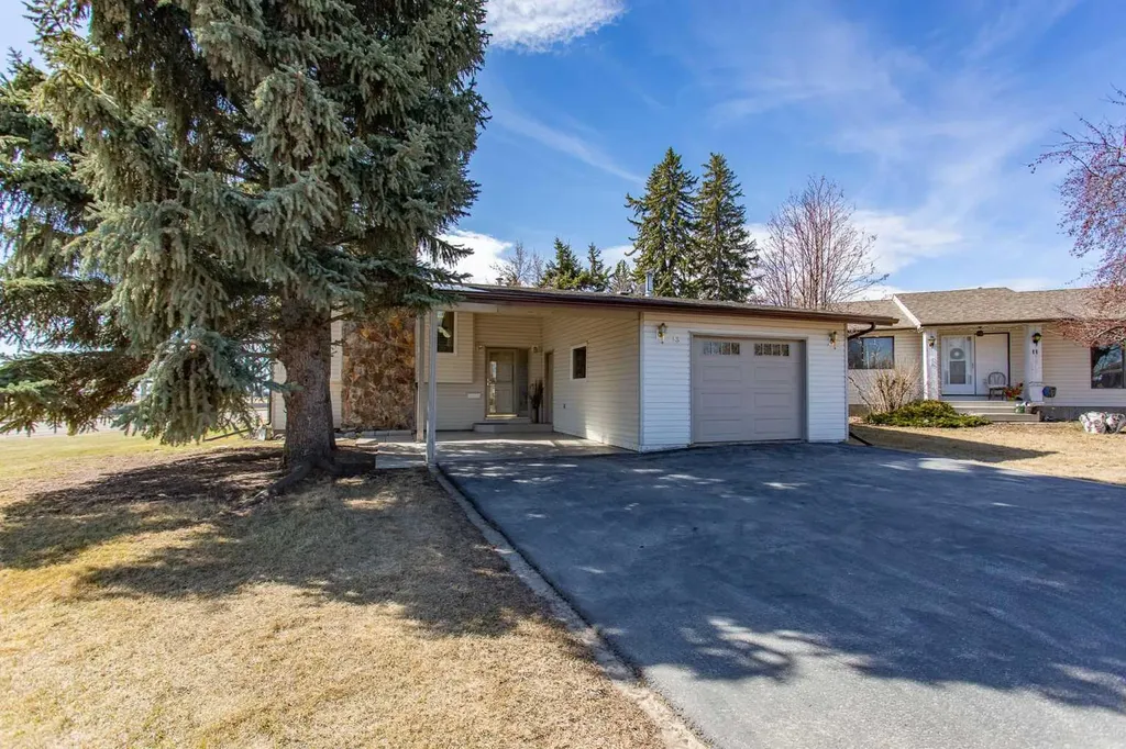 13 43 Avenue Close Lacombe AB T4L 1V8