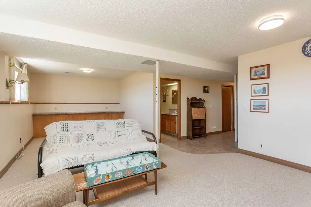 13 43 Avenue Close Lacombe AB T4L 1V8