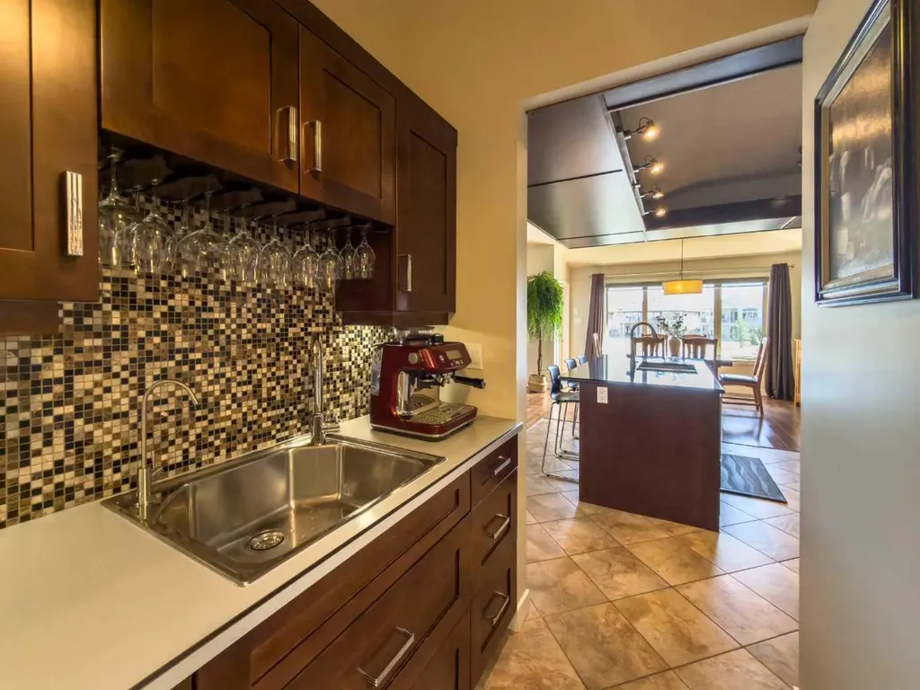 534 Canyon Cove W Lethbridge AB T1K 2N4