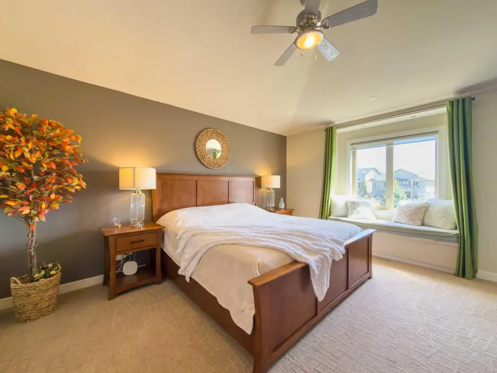 534 Canyon Cove W Lethbridge AB T1K 2N4