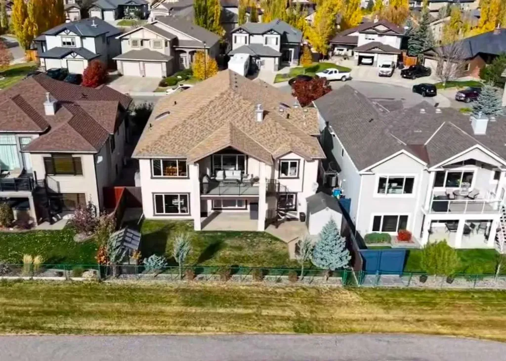 534 Canyon Cove W Lethbridge AB T1K 2N4