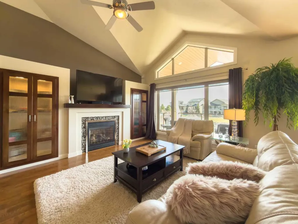 534 Canyon Cove W Lethbridge AB T1K 2N4