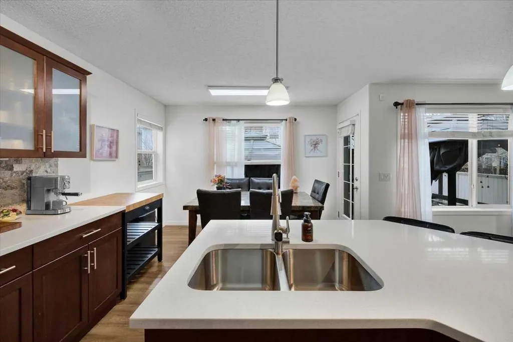 1009 Channelside Way SW Airdrie AB T4B 3H9