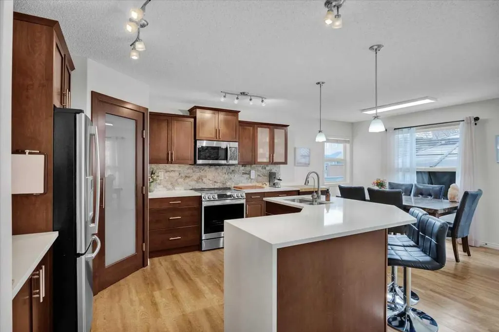 1009 Channelside Way SW Airdrie AB T4B 3H9