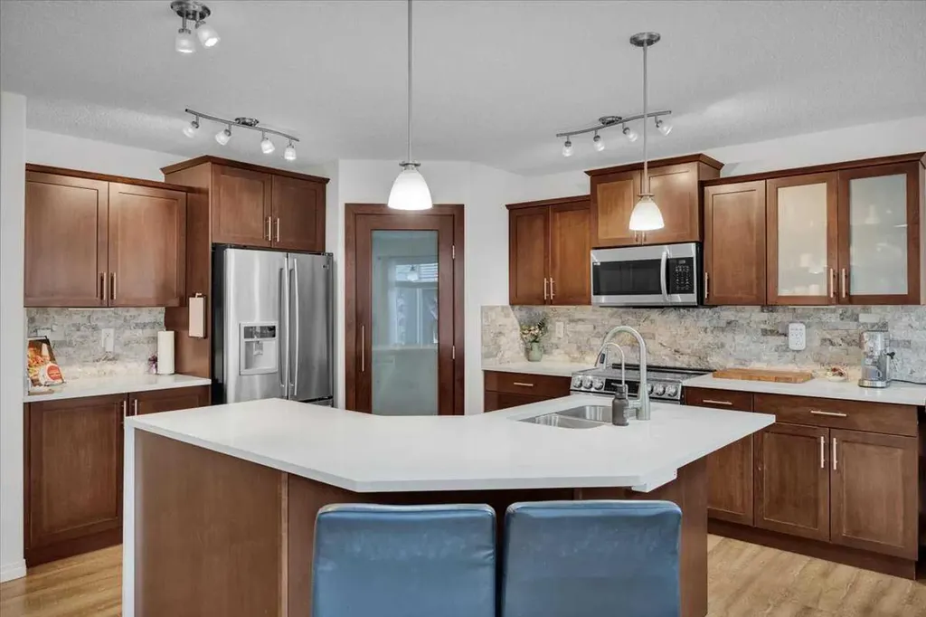 1009 Channelside Way SW Airdrie AB T4B 3H9